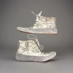 Rachel Roy Snakeskin Suede Mocassin Ankle Boot sz9 Animal Print Streetwear Multi